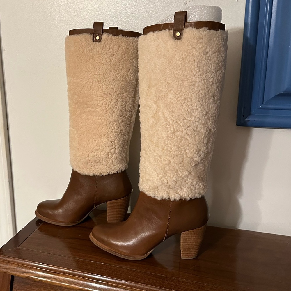 Ugg Ava Exposed Shearling Heeled Boots NWT.